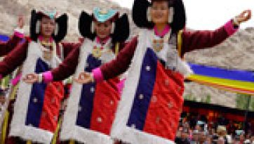 परम पावन दलाई लामा के सम्मान में शिवाछेल (शान्तिवन) में एक विदाई मध्याह्न  भोज