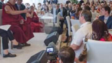 करुणा को जागृत करना, परम पावन दलाई लामा के ८०वें जन्मदिन के समारोह