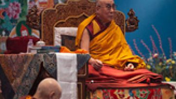 रूसी बौद्धों के एक दल के लिए प्रवचन का पहला दिन