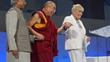 वॉरसा मे नोबेल शांति पुरस्कार विजेताओं का १३वें शिखर सम्मेलन