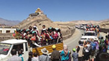 दलाई लामा का ध्यान युक्त एकांत वास के लिए लदाख आगमन