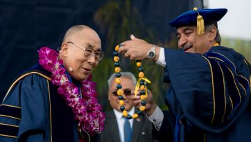 कैलिफोर्निया विश्वविद्यालय सैन डिएगो प्रारंभ