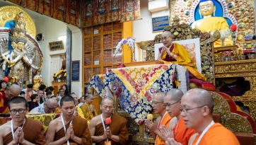 एशियाई श्रद्धालुओं के लिए प्रवचन का दूसरा दिन 