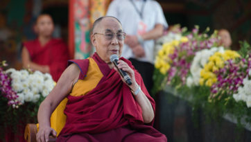 टाशी लहुंपो मठ में पश्चिमी देशों के श्रद्धालुओं हेतु संवाद 